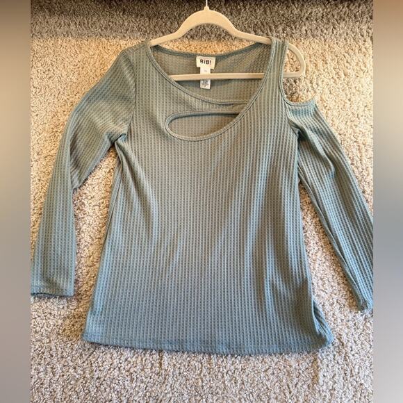 Cold Shoulder Waffle Thermal Top - Long Sleeve Sage | Small NWT - Picture 2 of 5
